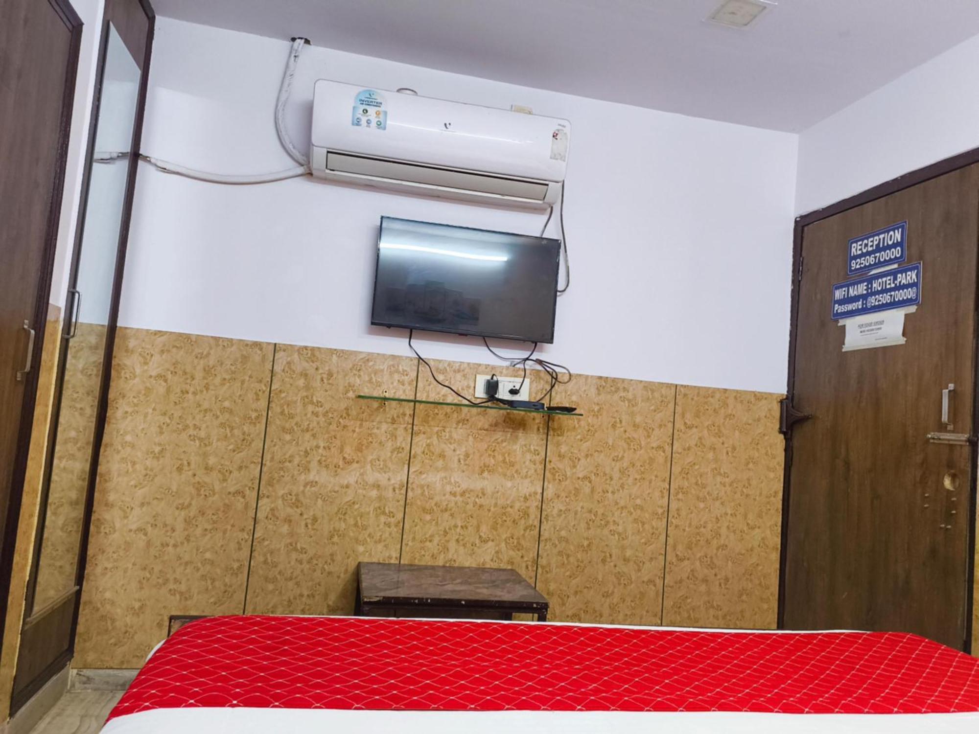 Hotel Metro Park New Delhi Ngoại thất bức ảnh