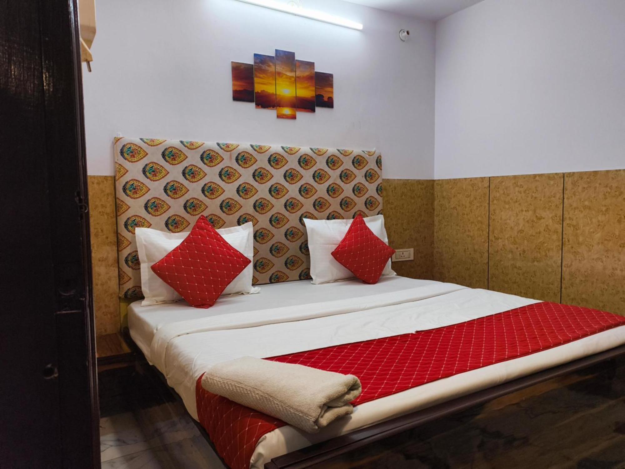 Hotel Metro Park New Delhi Ngoại thất bức ảnh